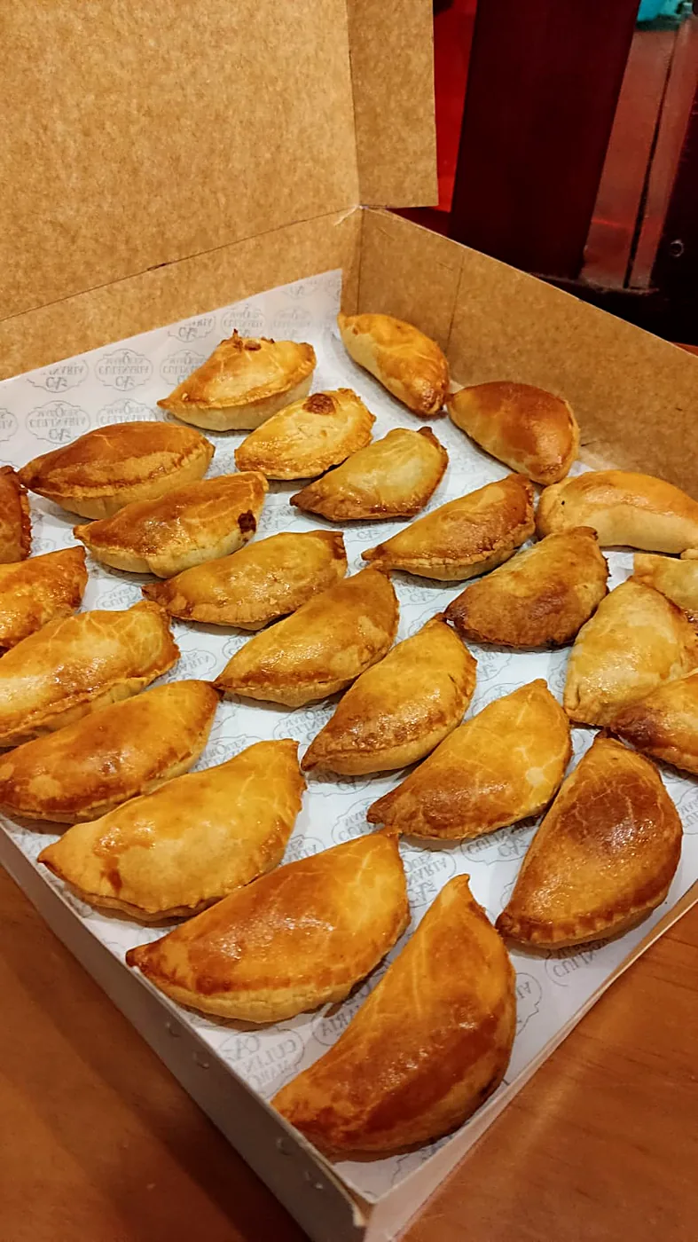 Caja con empanaditas para un evento